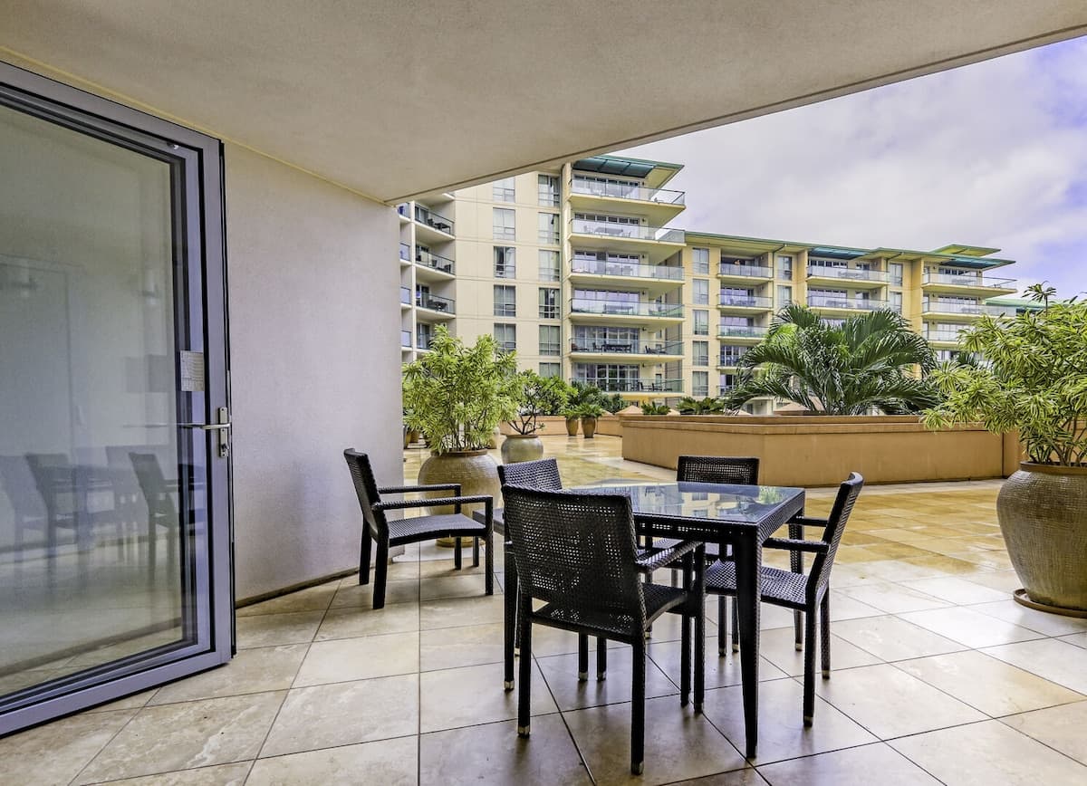 Condo in Lahaina · ★4.85 · Studio · 2 beds · 1 bath - Photo 5