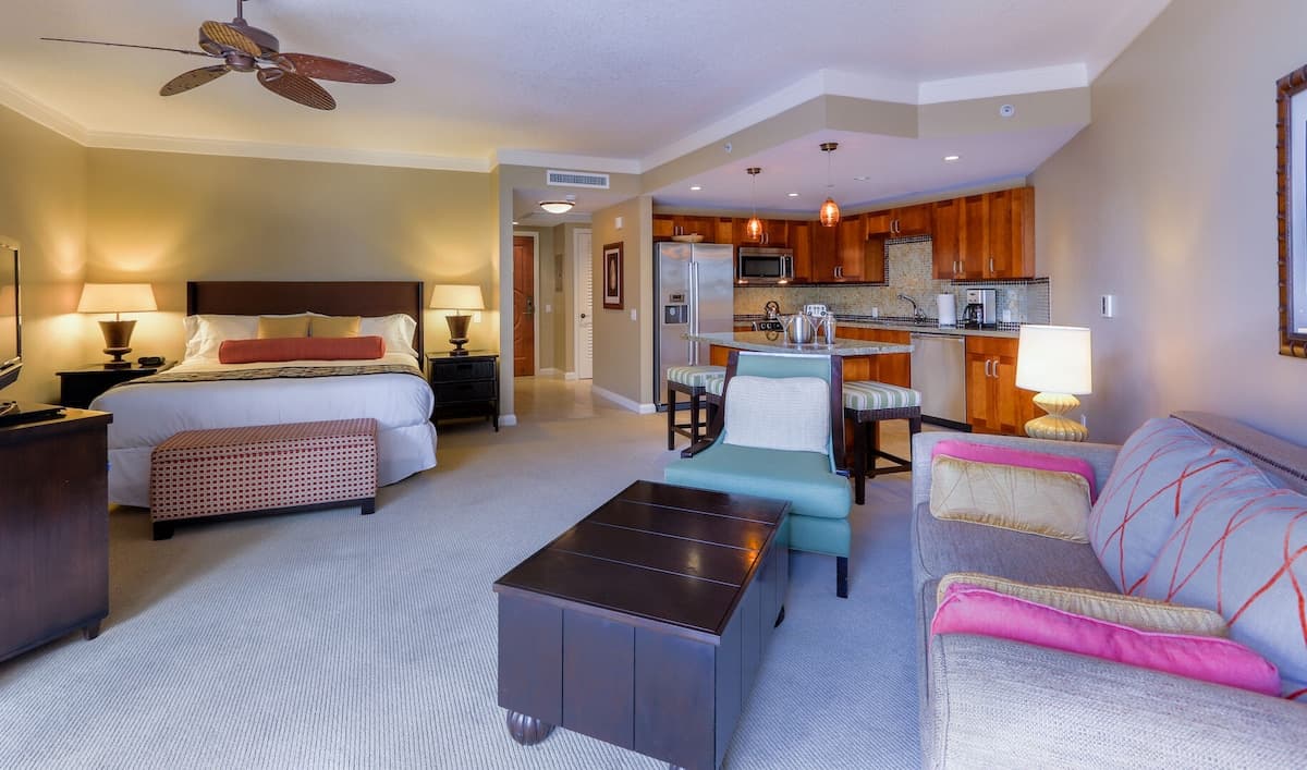 Condo in Lahaina · ★4.85 · Studio · 2 beds · 1 bath - Photo 4