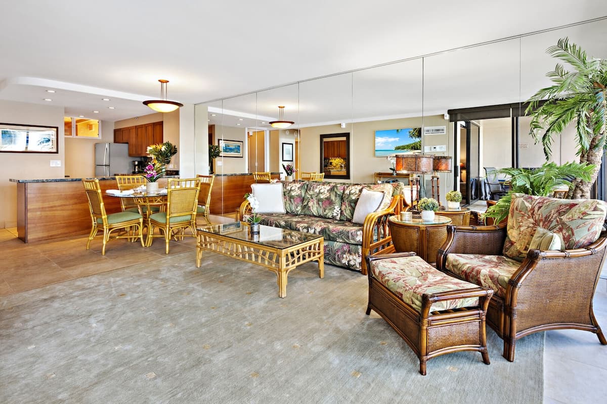 Condo in Lahaina · ★4.68 · 1 bedroom · 1 bed · 1 bath - Photo 4