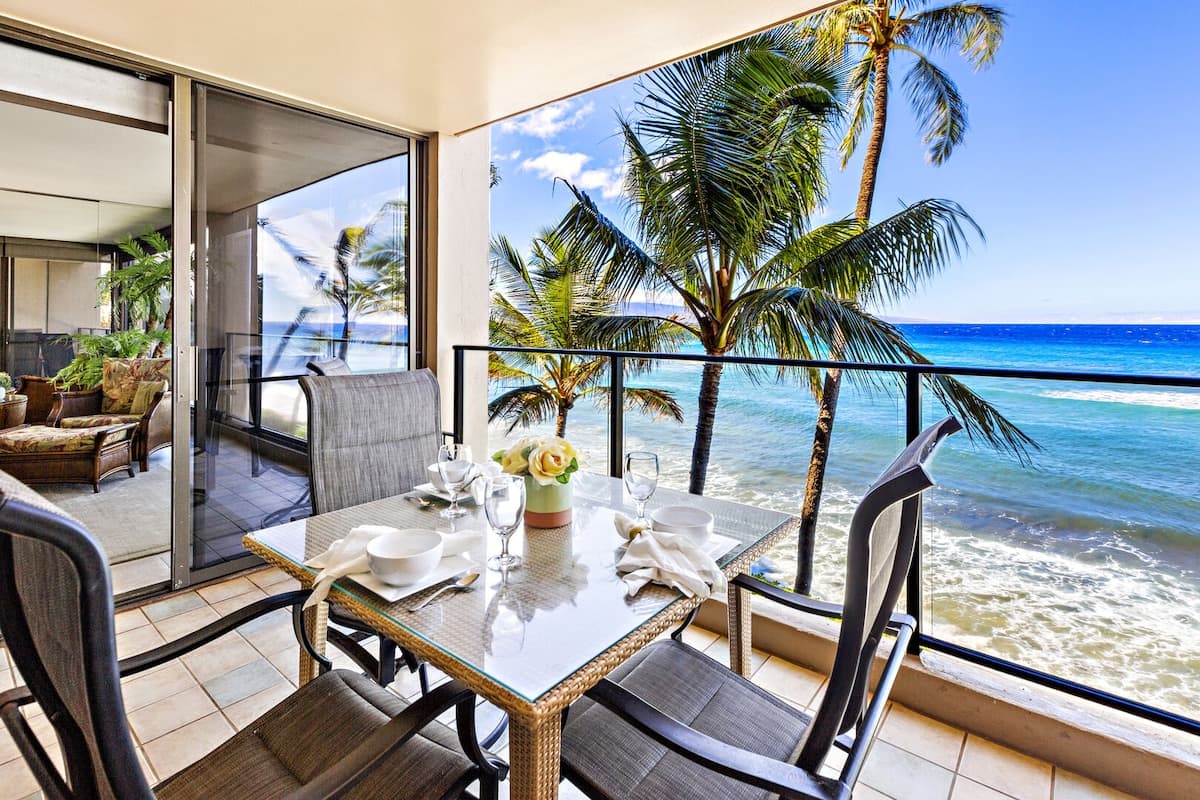 Condo in Lahaina · ★4.68 · 1 bedroom · 1 bed · 1 bath - Photo 1