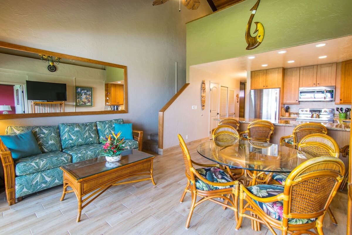 Condo in Lahaina · ★4.68 · 3 bedrooms · 5 beds · 2 baths - Photo 5