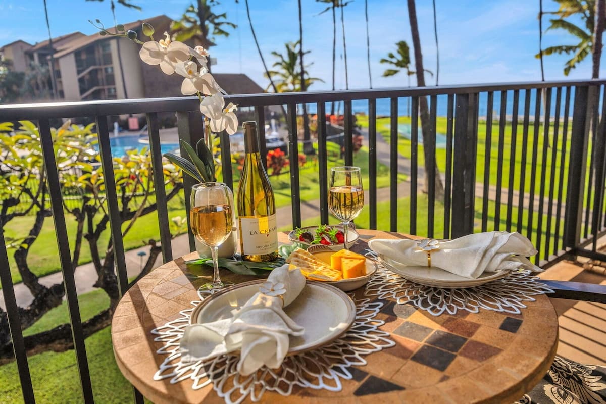 Condo in Lahaina · ★4.77 · 1 bedroom · 1 bed · 1 private bath - Photo 1