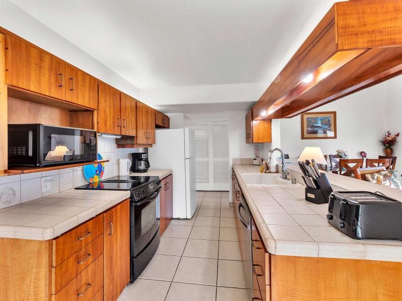 Condo in KAILUA-KONA · ★4.54 · 2 bedrooms · 3 beds · 2 baths - Photo 3