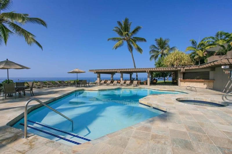 Condo in KAILUA-KONA · ★4.7 · 2 bedrooms · 3 beds · 2 baths - Photo 2
