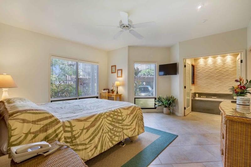 Condo in KAILUA-KONA · ★4.5 · 2 bedrooms · 3 beds · 2 baths - Photo 4