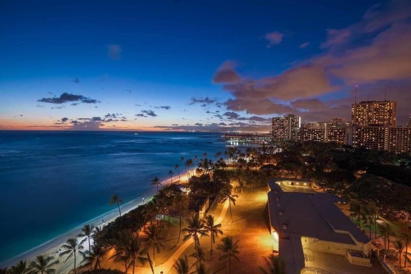 Condo in Honolulu · ★4.56 · Studio · 1 bed · 1 shared bath - Photo 3