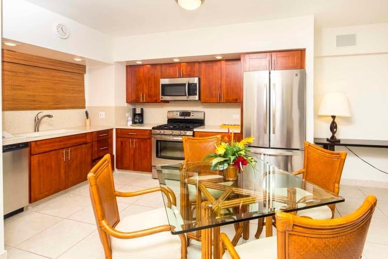 Condo in Honolulu · ★4.5 · 1 bedroom · 1 bed · 1 private bath - Photo 5