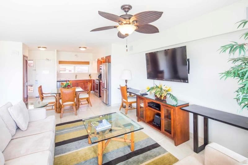 Condo in Honolulu · ★4.5 · 1 bedroom · 1 bed · 1 private bath - Photo 2