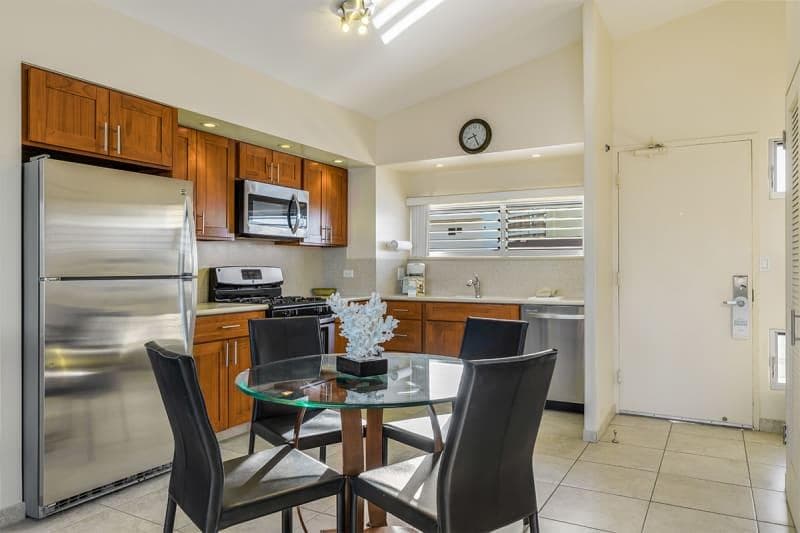 Condo in Honolulu · ★5.0 · 1 bedroom · 1 bed · 1 shared bath - Photo 5