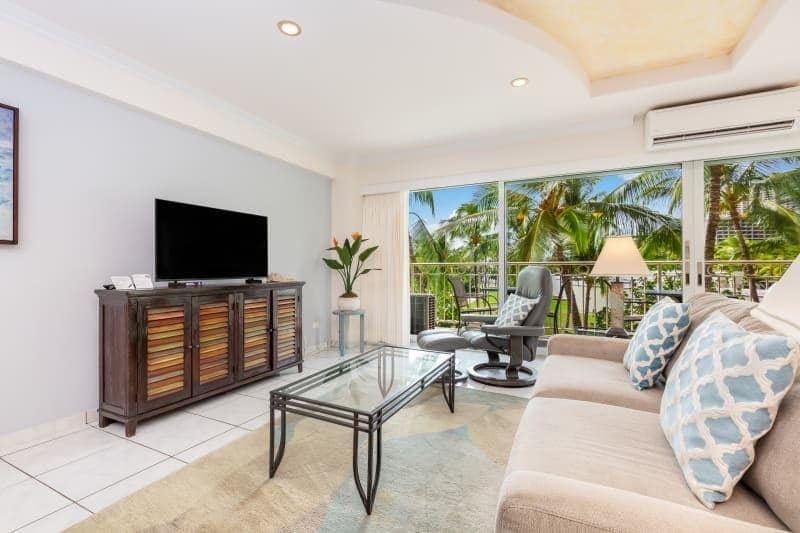 Condo in Honolulu · ★4.83 · 1 bedroom · 1 bed · 1 shared bath - Photo 5