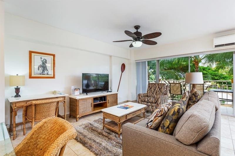 Condo in Honolulu · ★4.43 · 1 bedroom · 1 bed · 1 private bath - Photo 1