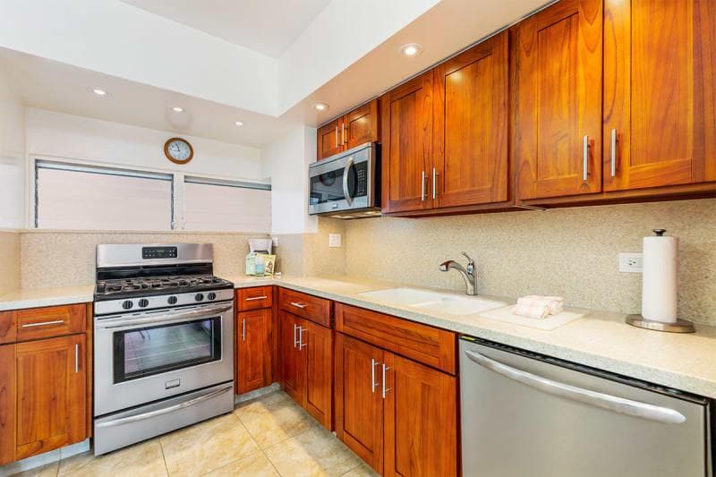 Condo in Honolulu · ★4.43 · 1 bedroom · 1 bed · 1 private bath - Photo 5