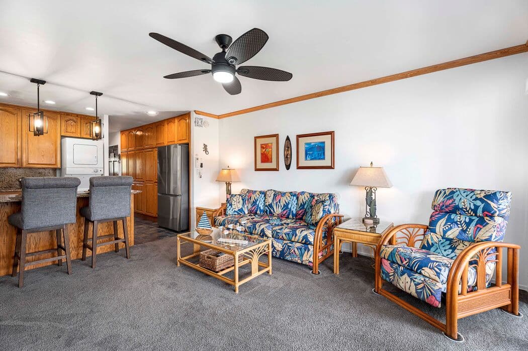 Condo in Kailua-Kona · ★5.0 · 1 bedroom · 2 beds · 1 private bath - Photo 4