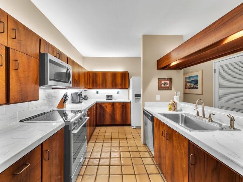 Coastal condo w/ pool & hot tub - Photo 3