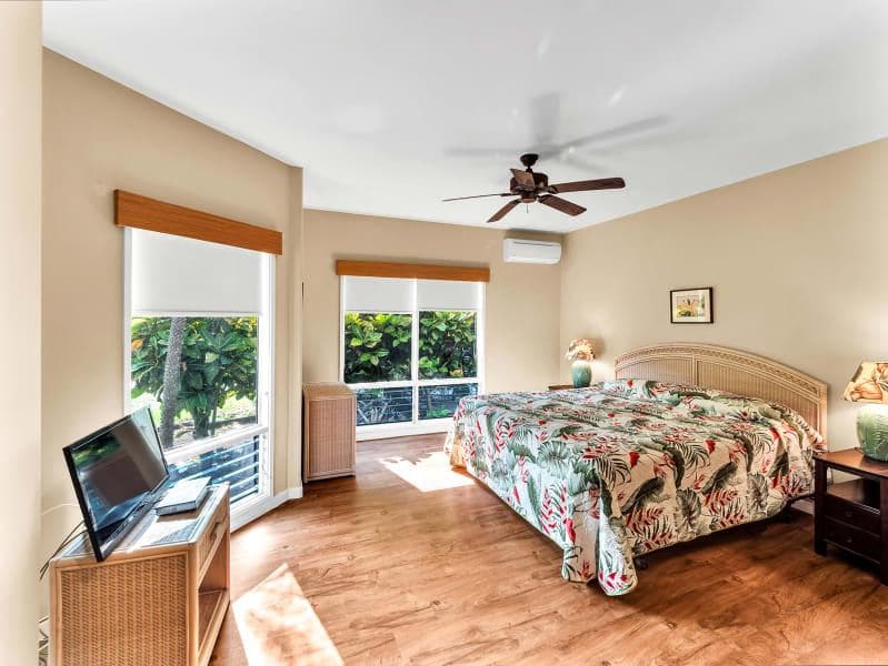 Coastal condo w/ pool & hot tub - Photo 4