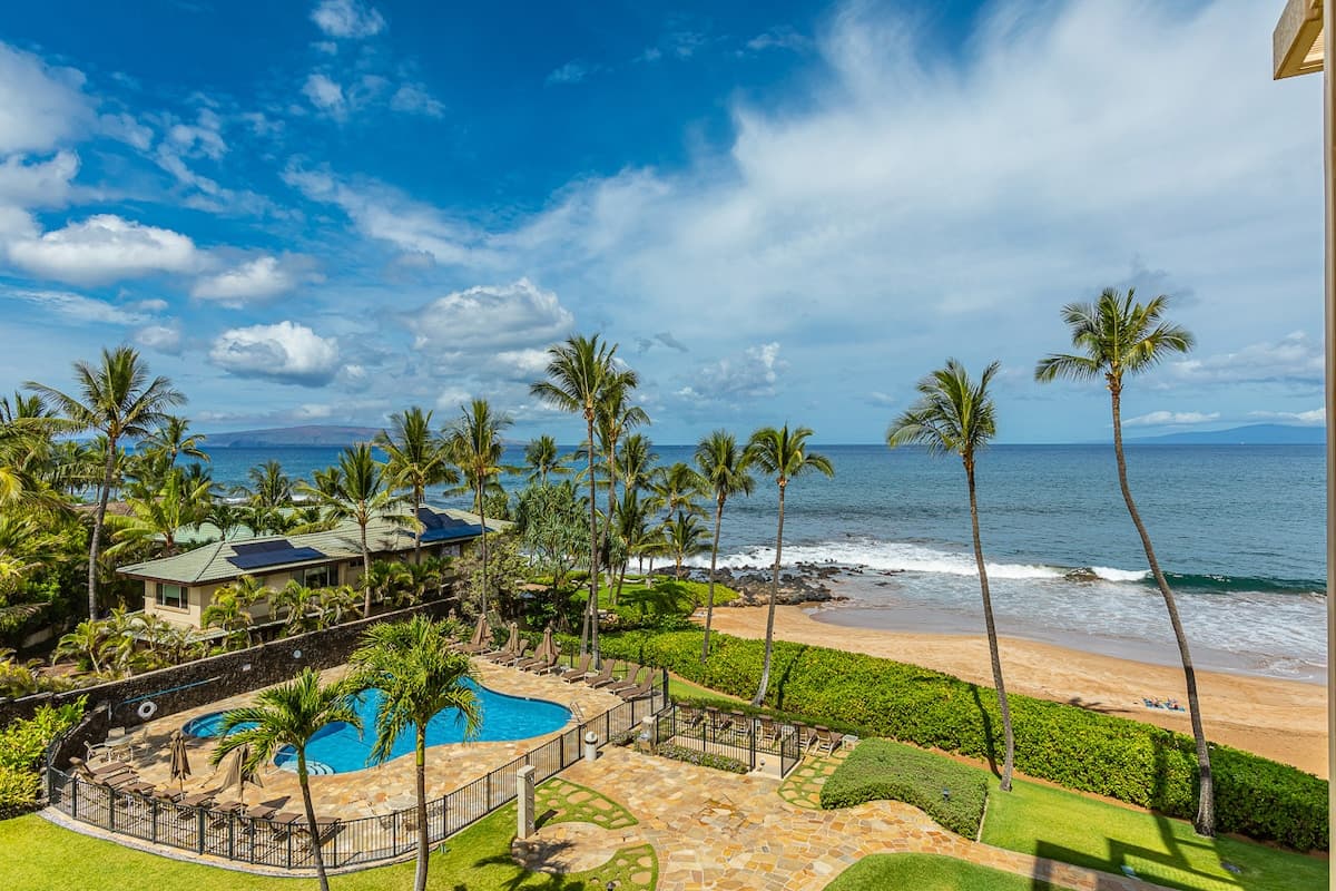 Condo in Kihei · ★4.97 · 2 bedrooms · 4 beds · 2 baths - Photo 5