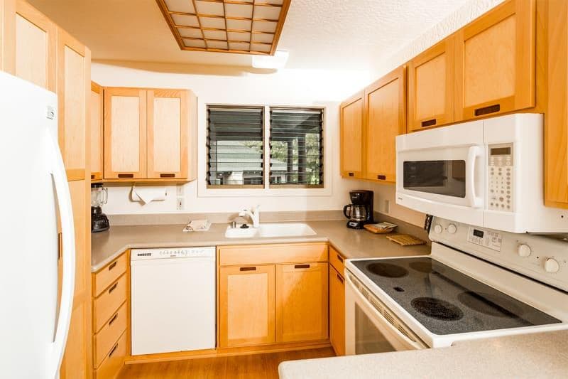 Condo in LIHUE, KAUAI · ★4.82 · 1 bedroom · 1 bed · 1.5 private baths - Photo 5