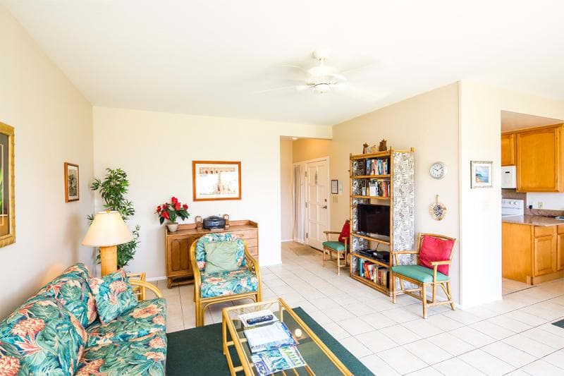 Condo in LIHUE, KAUAI · ★4.89 · 1 bedroom · 1 bed · 1.5 private baths - Photo 3