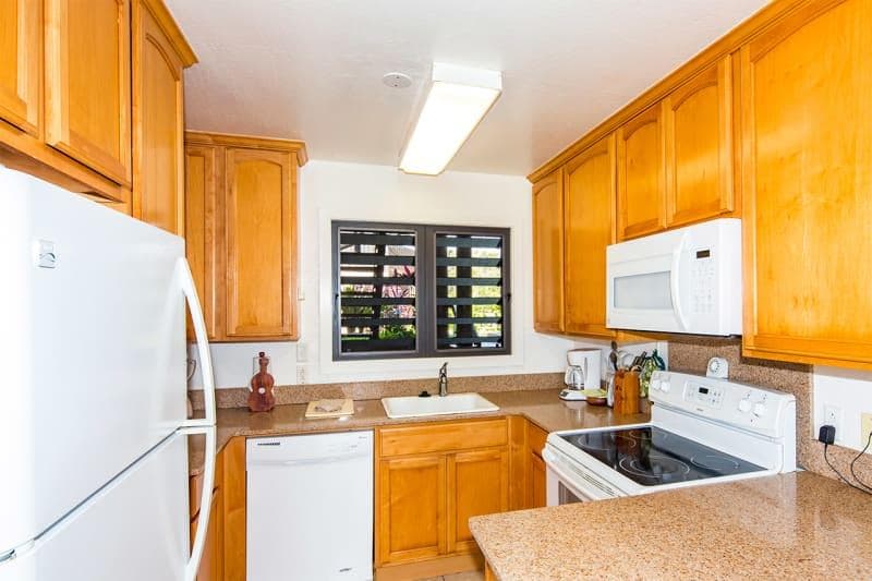Condo in LIHUE, KAUAI · ★4.89 · 1 bedroom · 1 bed · 1.5 private baths - Photo 4