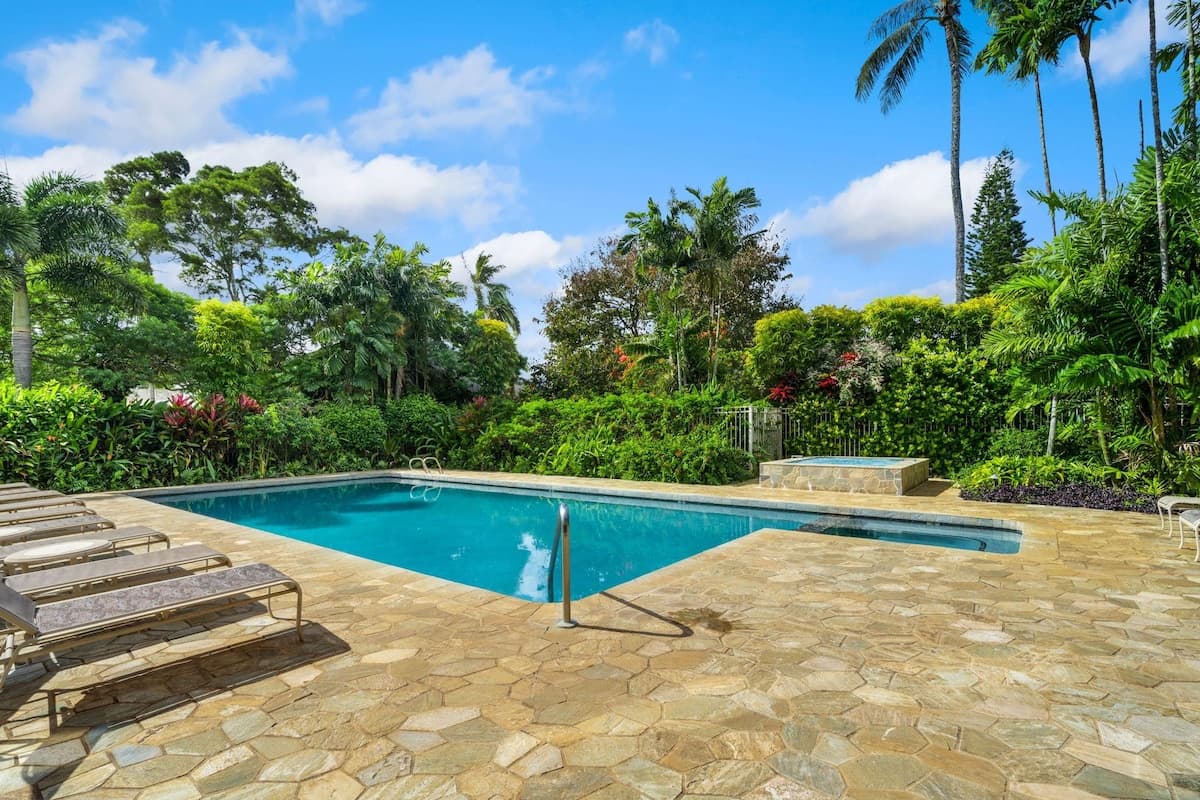 Condo in Princeville · ★4.49 · 2 bedrooms · 3 beds · 2 baths - Photo 5