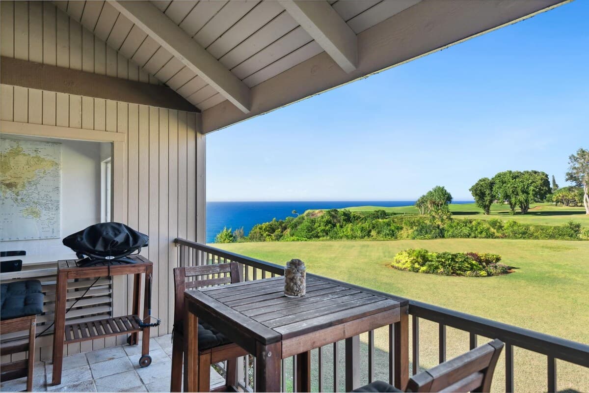 Condo in Princeville · ★4.49 · 2 bedrooms · 3 beds · 2 baths - Photo 2