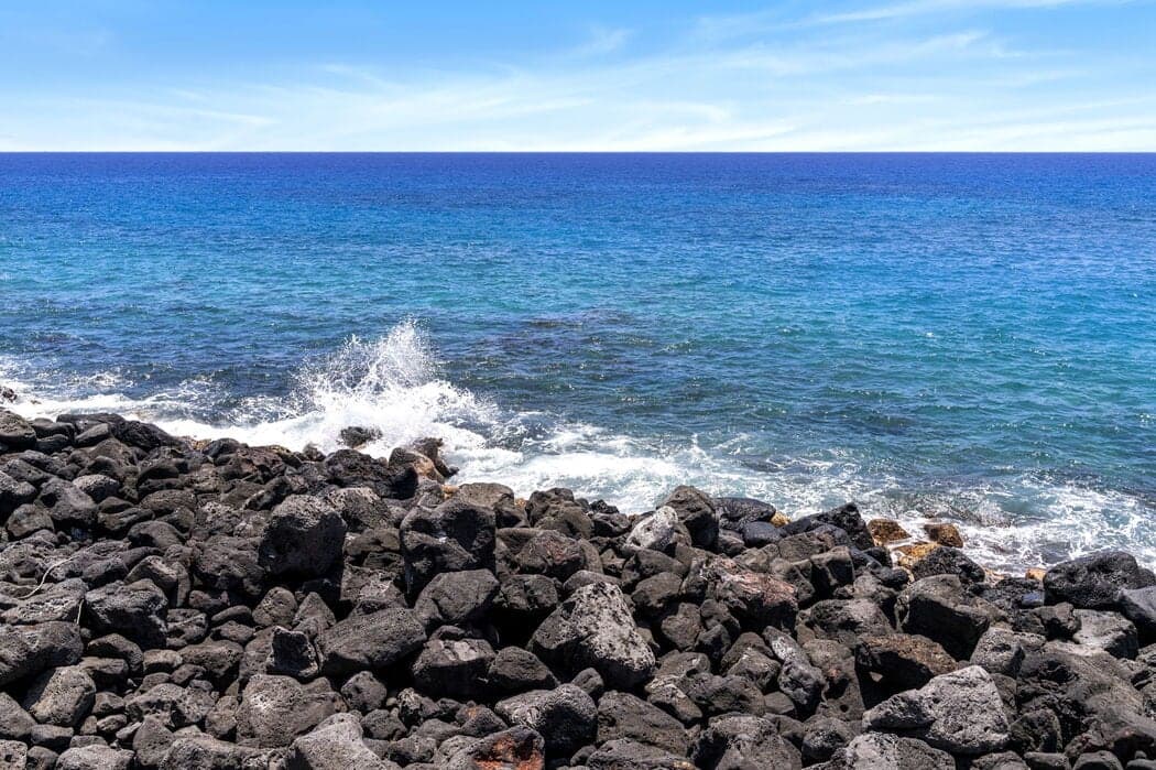 Condo in Kailua-Kona · ★4.6 · 1 bedroom · 2 beds · 1 bath - Photo 3