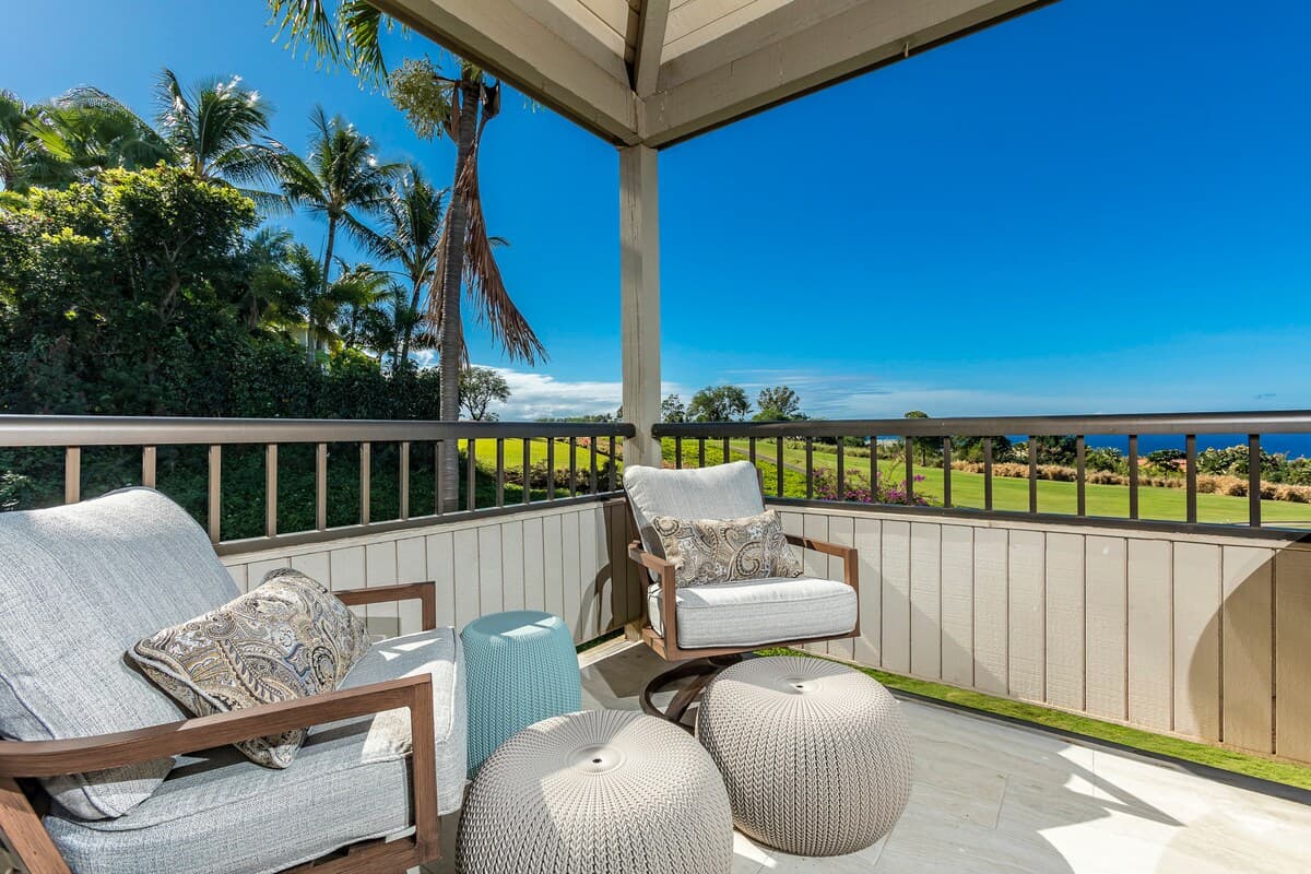 Condo in Kihei · ★4.79 · 2 bedrooms · 3 beds · 2 baths - Photo 2