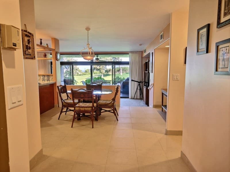 Condo in Lahaina · ★4.53 · 2 bedrooms · 4 beds · 2 baths - Photo 3