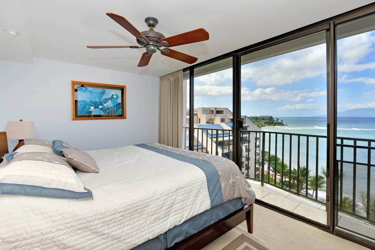Condo in Lahaina · ★4.26 · 2 bedrooms · 2 beds · 2 baths - Photo 2