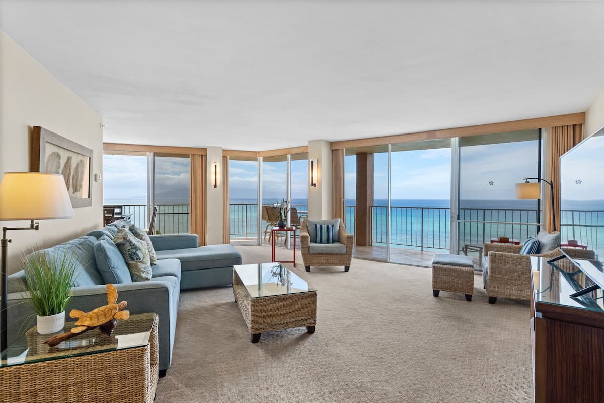 Condo in Lahaina · ★4.89 · 2 bedrooms · 3 beds · 2.5 baths - Photo 1