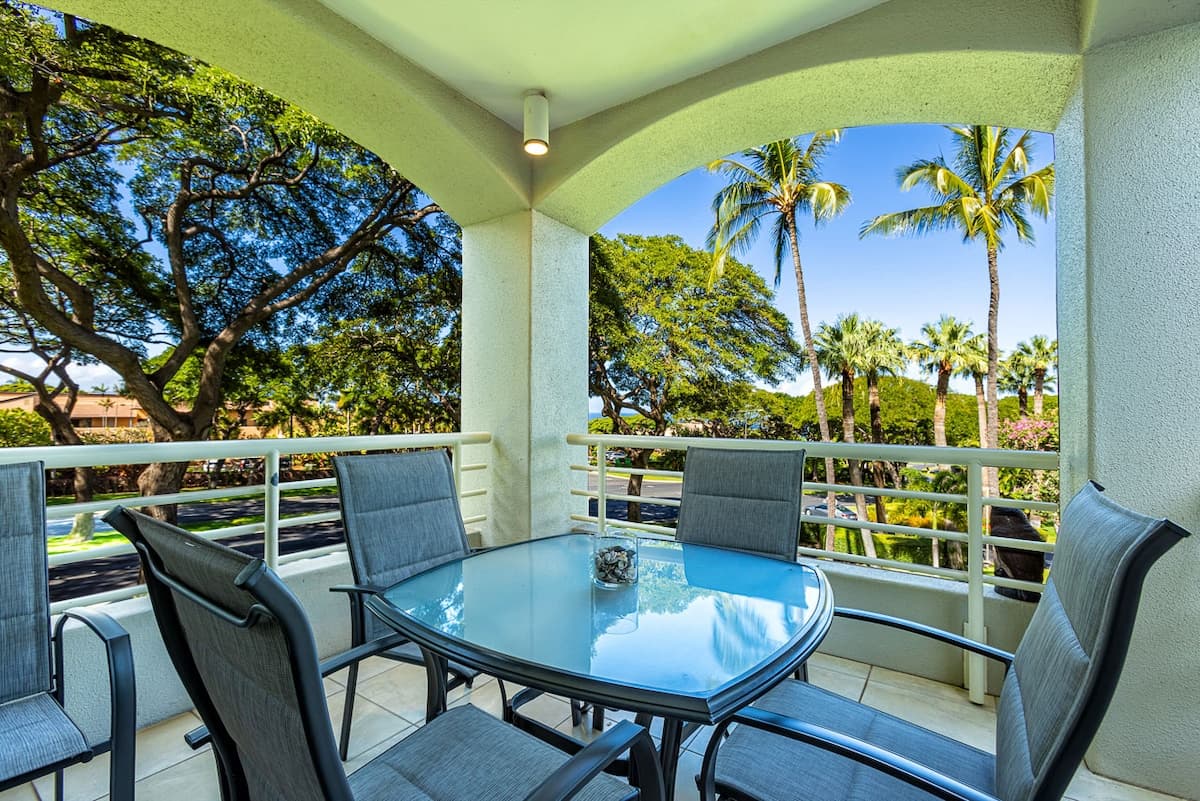 Condo in Kihei · ★4.79 · 2 bedrooms · 2 beds · 2 shared baths - Photo 1