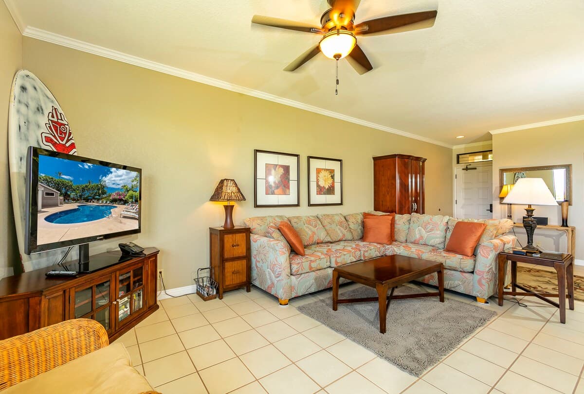Condo in Kihei · ★4.92 · 1 bedroom · 2 beds · 2 baths - Photo 5