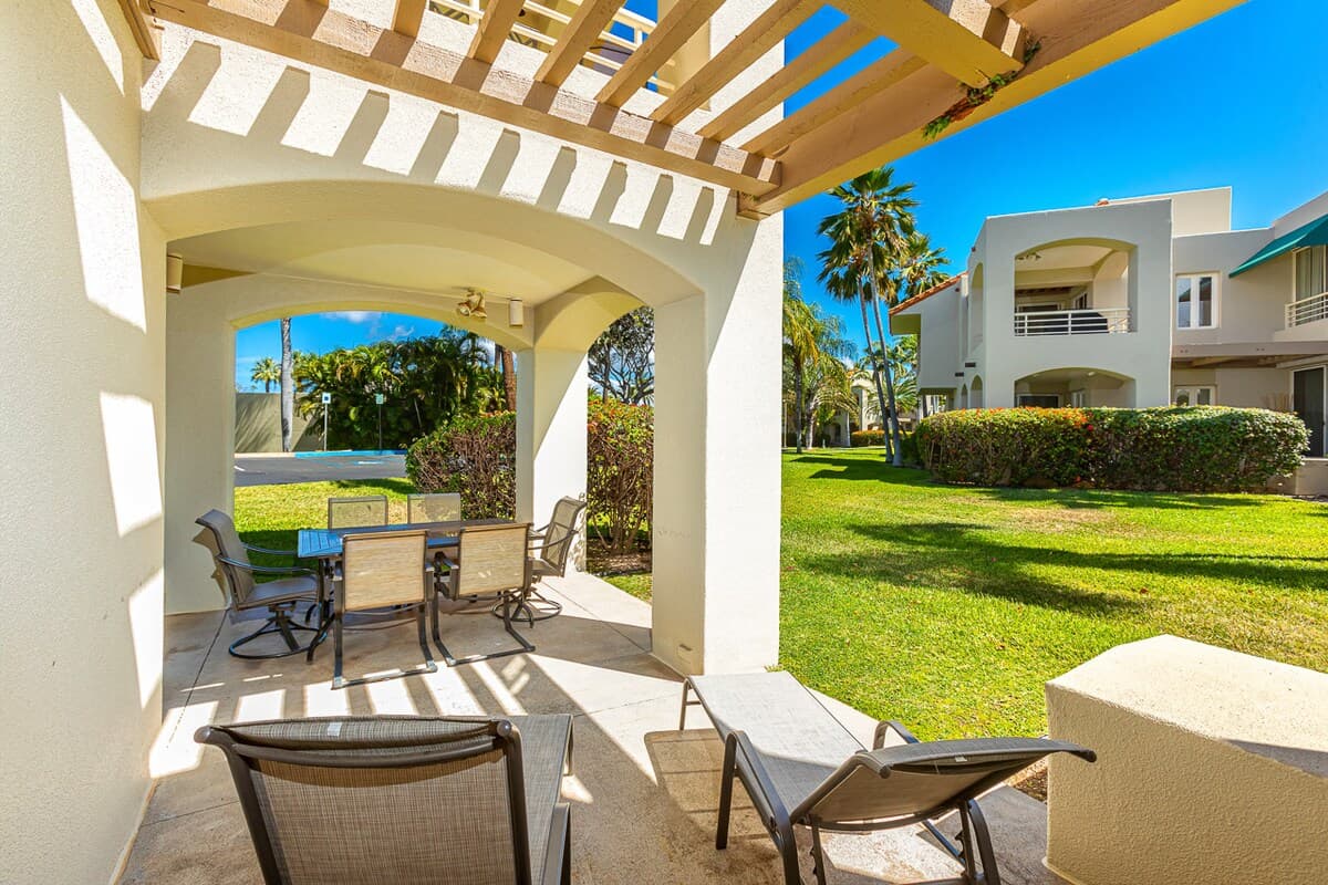 Condo in Kihei · ★4.95 · 2 bedrooms · 4 beds · 2 baths - Photo 3