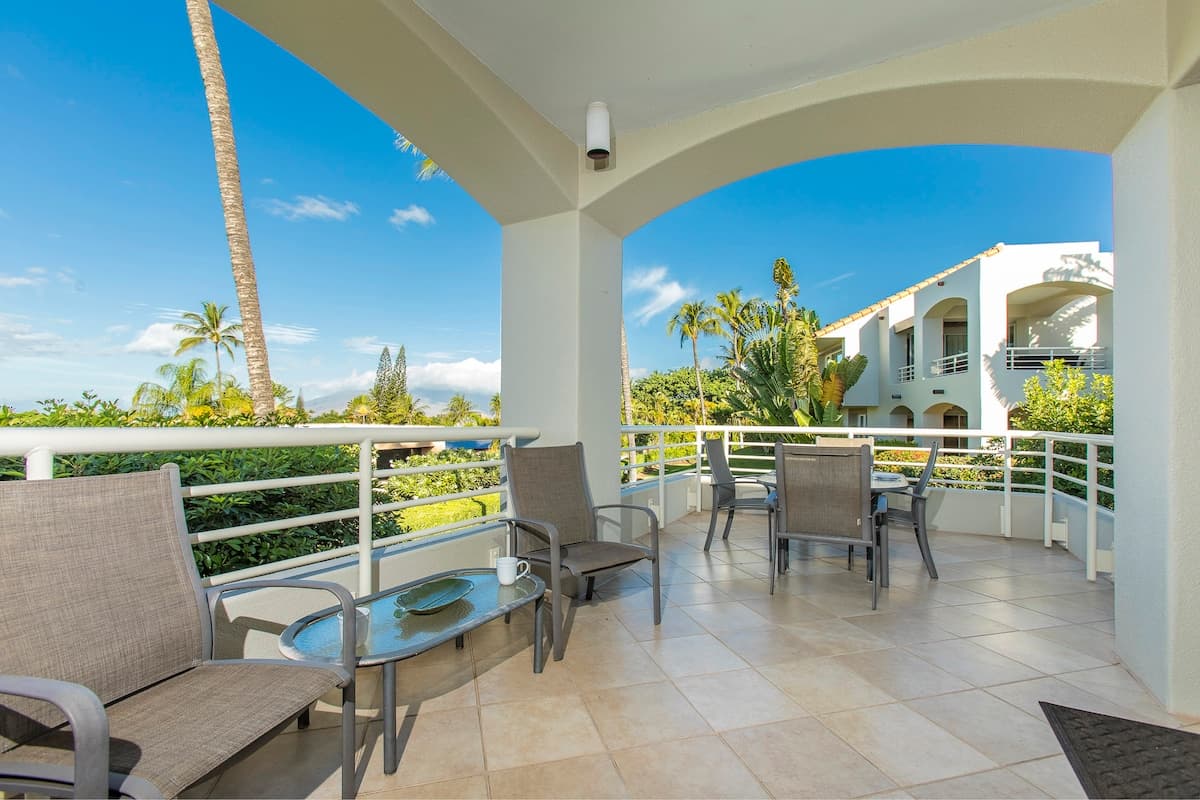 Condo in Kihei · ★4.8 · 2 bedrooms · 2 beds · 2 baths - Photo 1