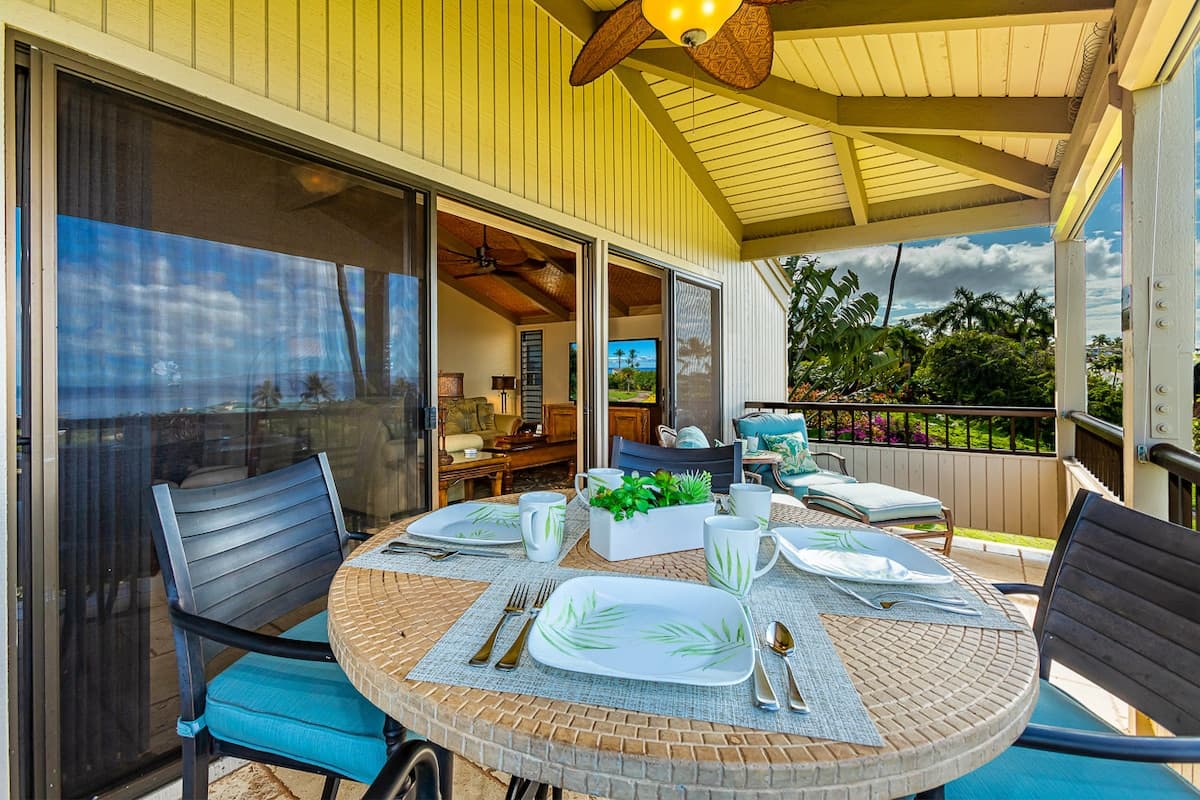 Condo in Kihei · ★4.92 · 2 bedrooms · 3 beds · 2 baths - Photo 4