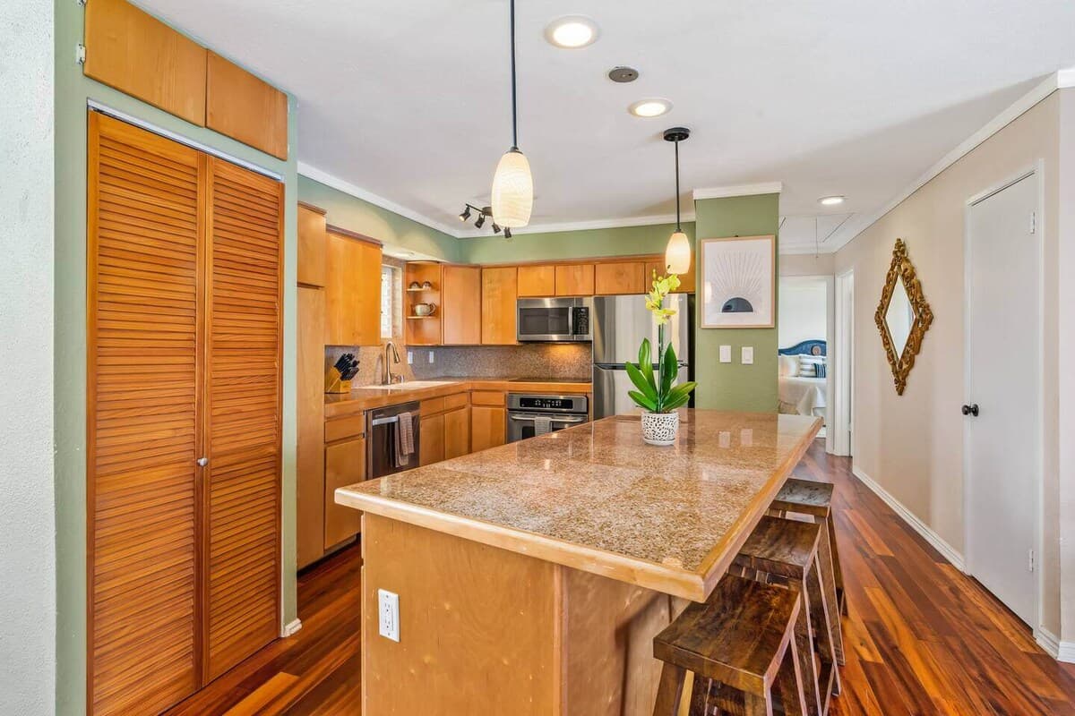 Condo in Princeville · ★4.98 · 2 bedrooms · 2 beds · 2 baths - Photo 4