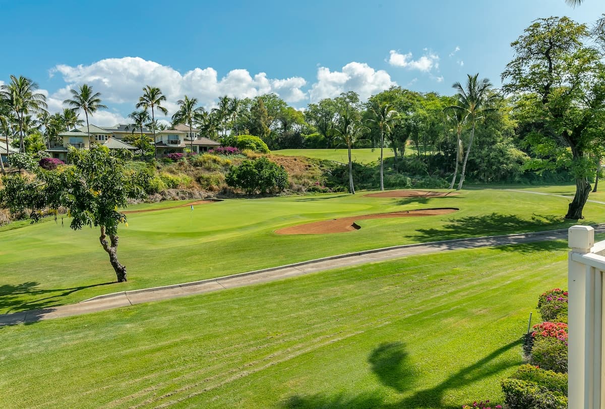 Condo in Kihei · ★4.76 · 1 bedroom · 2 beds · 2 shared baths - Photo 4