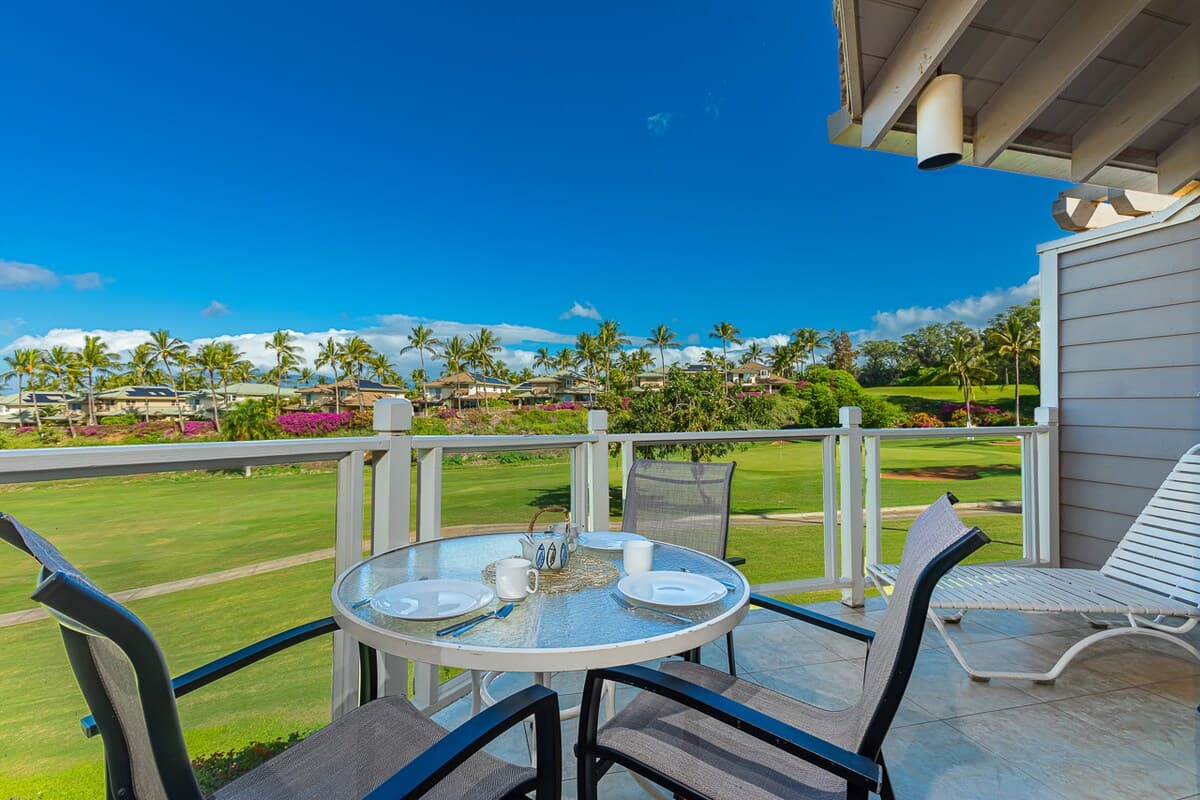 Condo in Kihei · ★4.76 · 1 bedroom · 2 beds · 2 shared baths - Photo 3