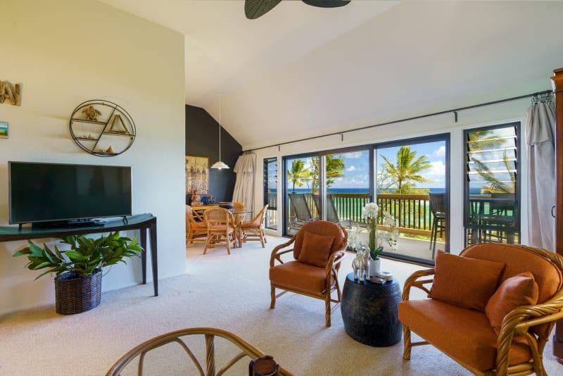 Condo in LIHUE, KAUAI · ★4.69 · 1 bedroom · 2 beds · 1.5 baths - Photo 4