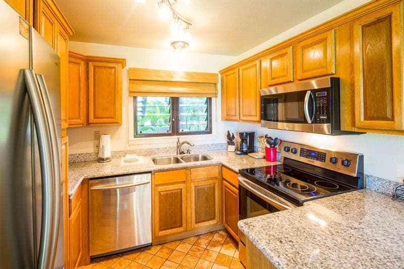 Condo in LIHUE, KAUAI · ★4.8 · 1 bedroom · 1 bed · 1.5 baths - Photo 5
