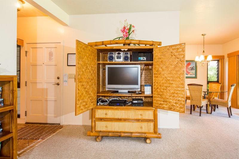 Condo in LIHUE, KAUAI · ★4.8 · 1 bedroom · 1 bed · 1.5 baths - Photo 4