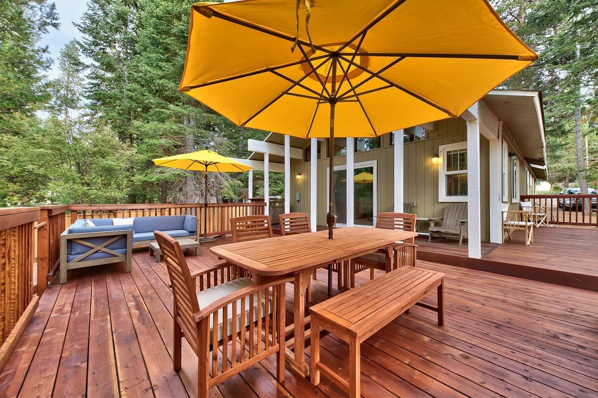 Snowy Owl Cabin Hot Tub, Deck & Forest Views - Photo 4