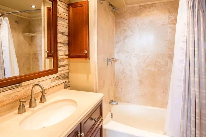 Condo in Honolulu · ★4.67 · Studio · 1 bed · 1 private bath - Photo 4