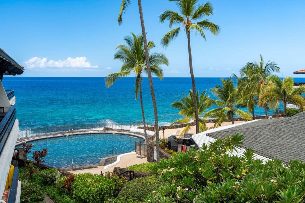 Condo in Kailua-Kona · ★4.67 · 1 bedroom · 2 beds · 1 bath - Photo 5