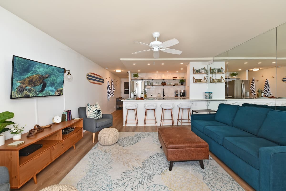 Condo in Lahaina · ★4.81 · 1 bedroom · 2 beds · 1 bath - Photo 3