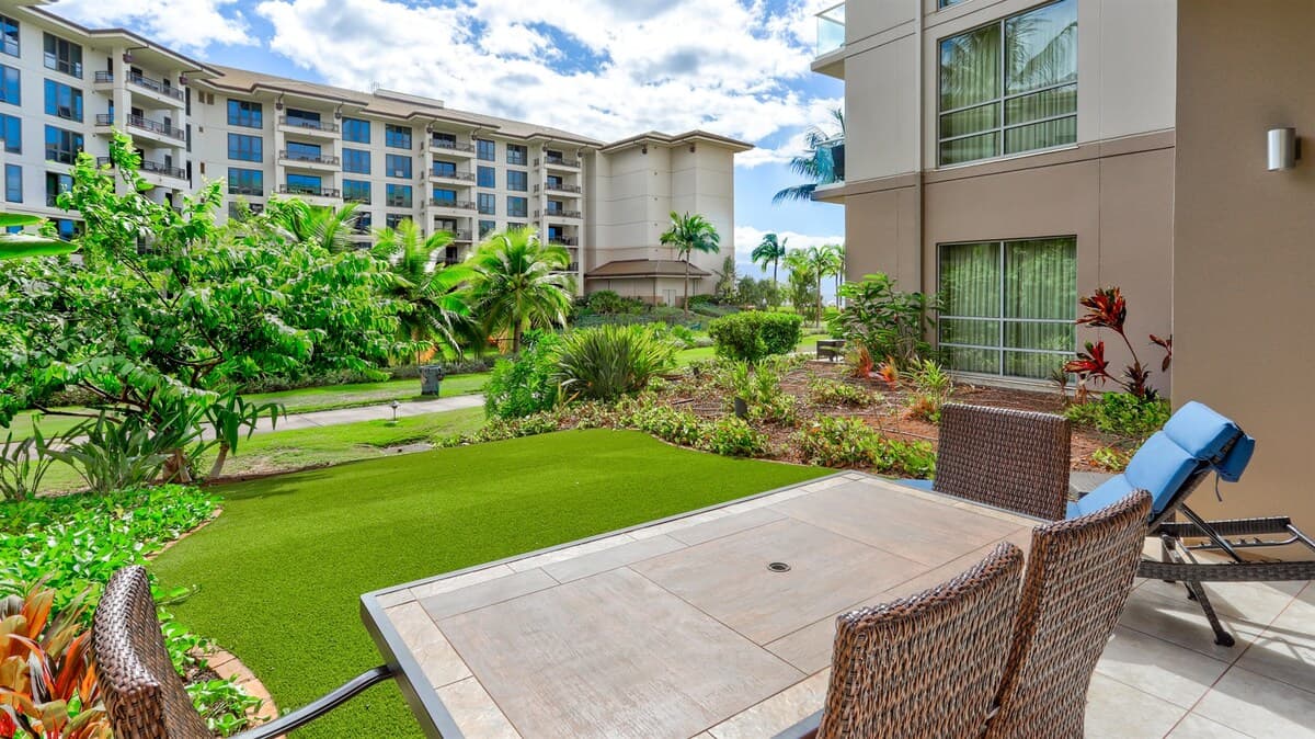 Condo in Kaanapali · ★4.83 · 1 bedroom · 2 beds · 1 bath - Photo 4