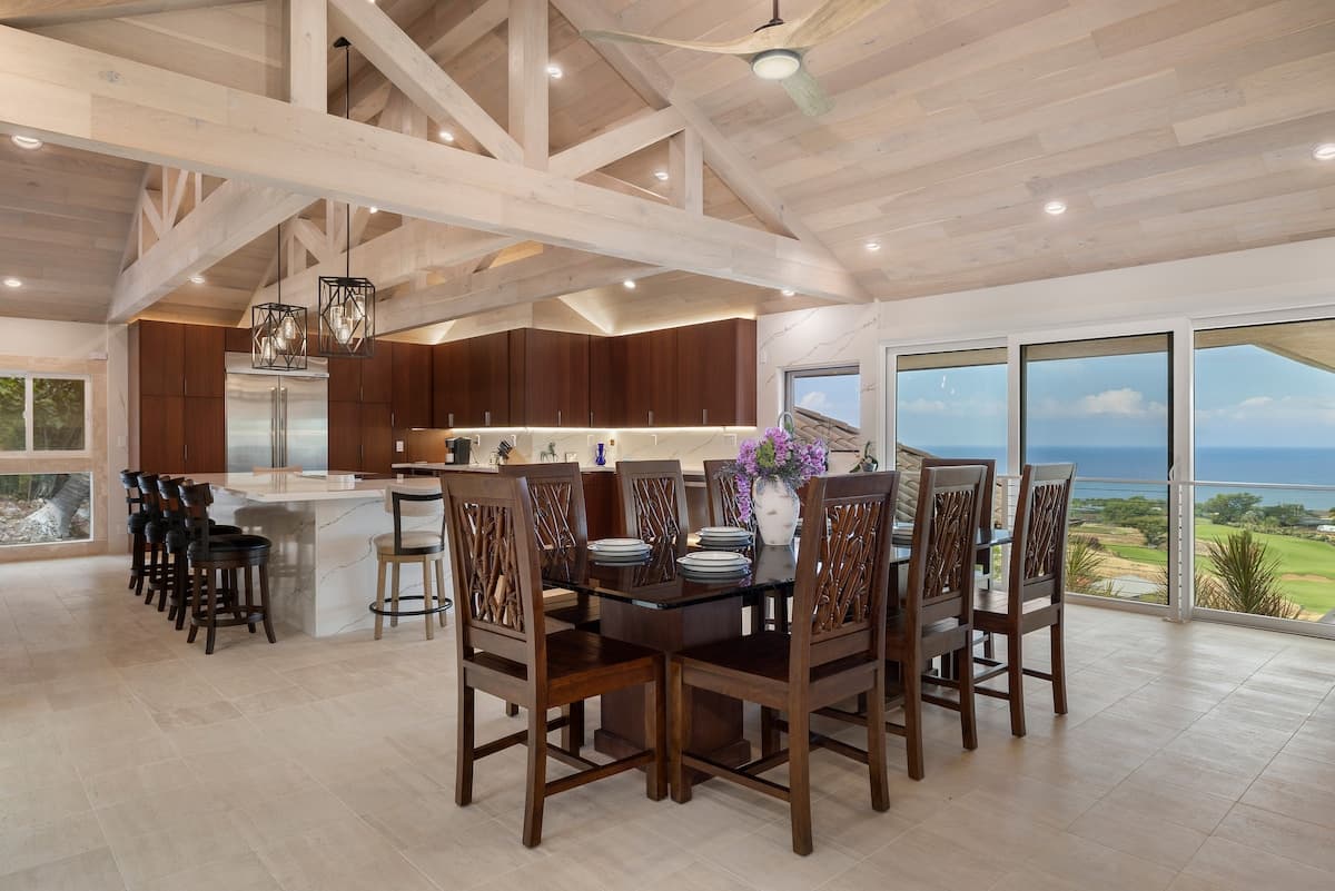 Home in Waimea · ★4.57 · 5 bedrooms · 7 beds · 5 baths - Photo 4