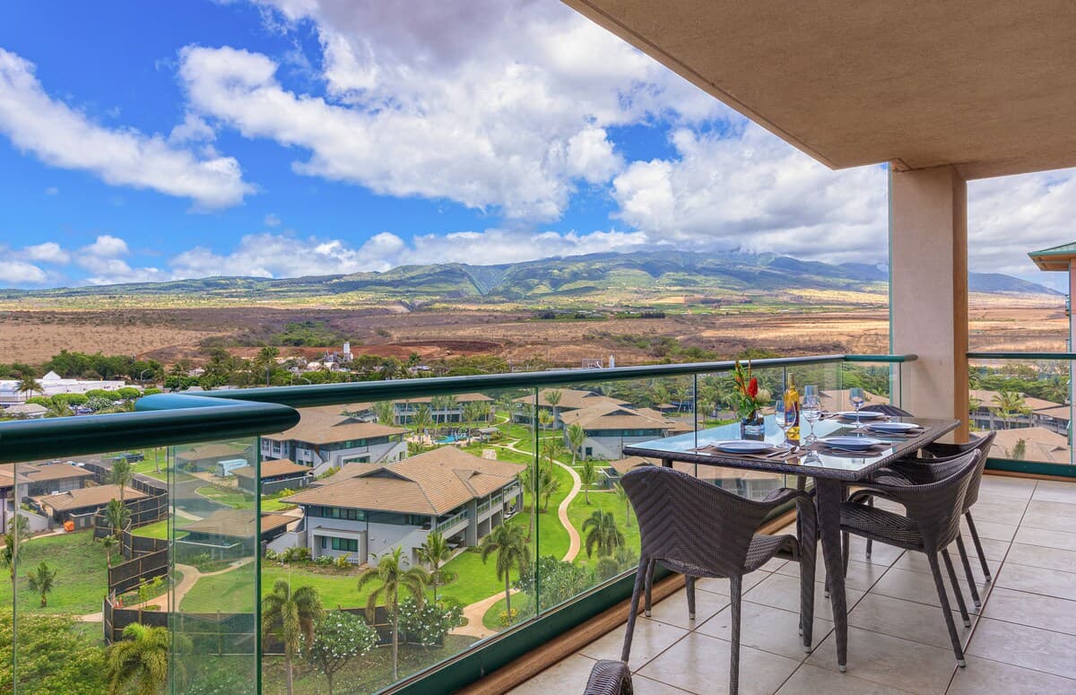 Condo in Lahaina · ★5.0 · 2 bedrooms · 3 beds · 2 baths - Photo 3