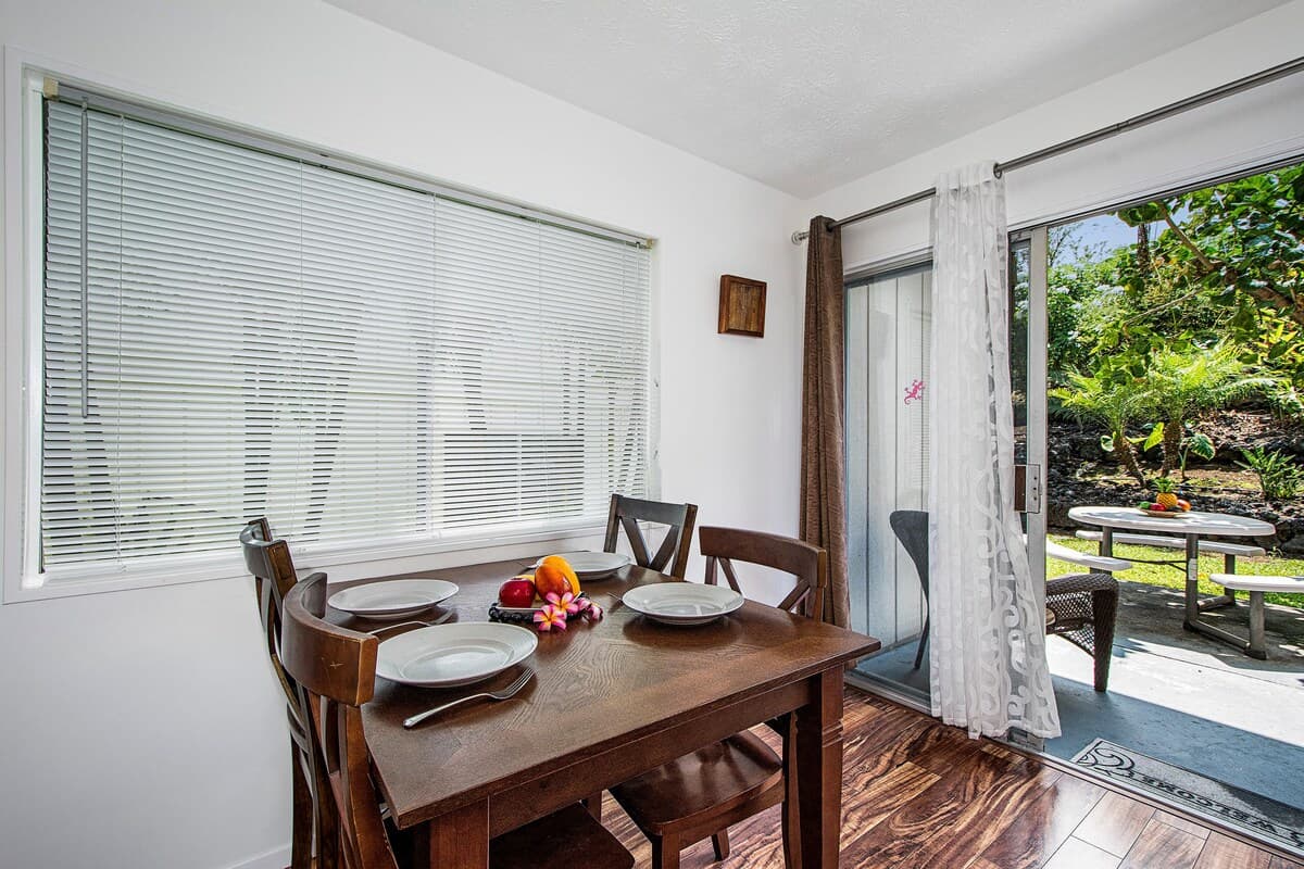 Condo in Kailua-Kona · ★4.51 · 3 bedrooms · 4 beds · 2 baths - Photo 3