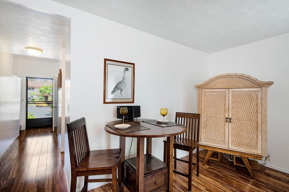 Condo in Kailua-Kona · ★4.51 · 3 bedrooms · 4 beds · 2 baths - Photo 4